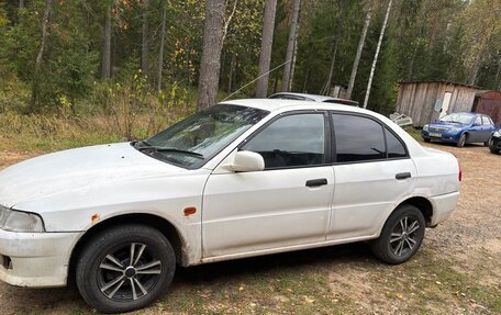 Mitsubishi Mirage VI рестайлинг, 1999 год, 200 000 рублей, 3 фотография