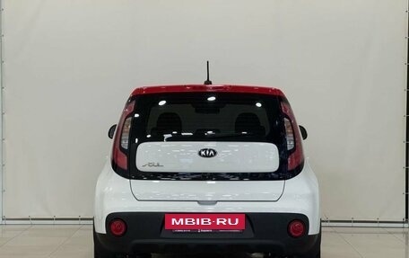 KIA Soul II рестайлинг, 2018 год, 1 737 000 рублей, 8 фотография