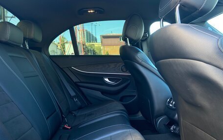 Mercedes-Benz E-Класс, 2018 год, 4 847 000 рублей, 23 фотография