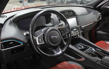 Jaguar F-Pace, 2016 год, 2 549 000 рублей, 16 фотография