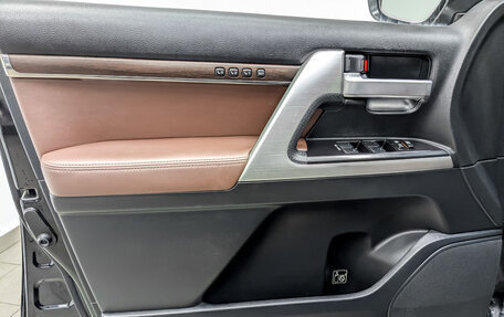 Toyota Land Cruiser 200, 2016 год, 7 345 000 рублей, 19 фотография