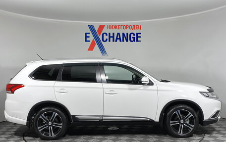 Mitsubishi Outlander III рестайлинг 3, 2015 год, 1 609 000 рублей, 3 фотография