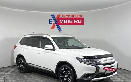 Mitsubishi Outlander III рестайлинг 3, 2015 год, 1 609 000 рублей, 2 фотография