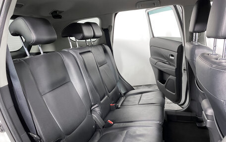 Mitsubishi Outlander III рестайлинг 3, 2015 год, 1 609 000 рублей, 14 фотография