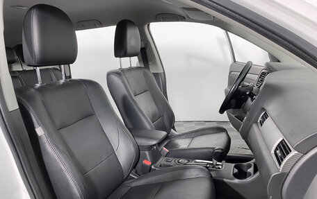 Mitsubishi Outlander III рестайлинг 3, 2015 год, 1 609 000 рублей, 13 фотография