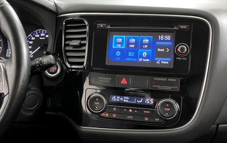 Mitsubishi Outlander III рестайлинг 3, 2015 год, 1 609 000 рублей, 19 фотография