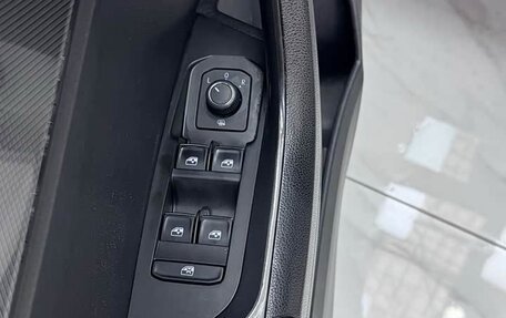 Skoda Karoq I, 2021 год, 1 720 000 рублей, 13 фотография