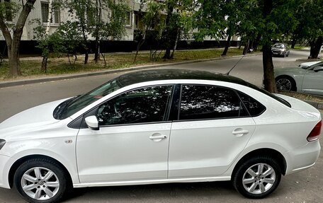 Volkswagen Polo VI (EU Market), 2011 год, 650 000 рублей, 2 фотография