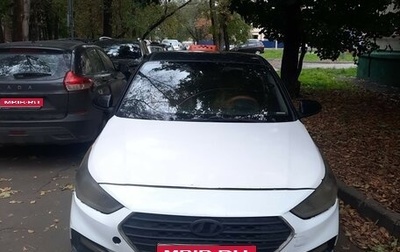 Hyundai Solaris II рестайлинг, 2017 год, 580 000 рублей, 1 фотография