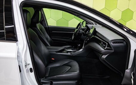 Toyota Camry, 2022 год, 3 399 000 рублей, 11 фотография