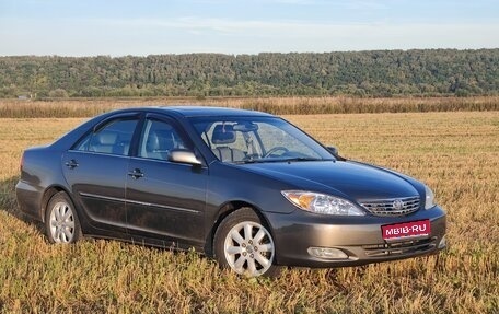Toyota Camry V40, 2004 год, 570 000 рублей, 1 фотография
