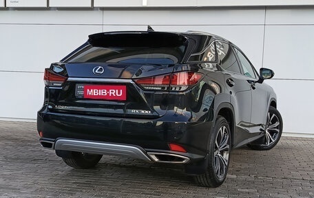 Lexus RX IV рестайлинг, 2019 год, 4 900 000 рублей, 6 фотография