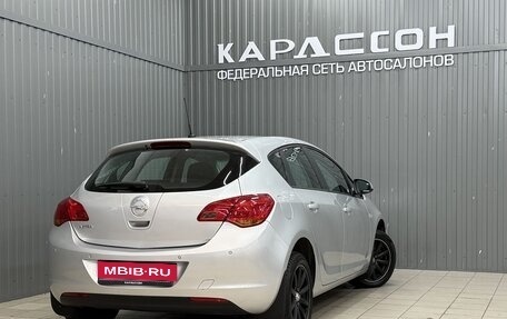 Opel Astra J, 2011 год, 799 000 рублей, 3 фотография