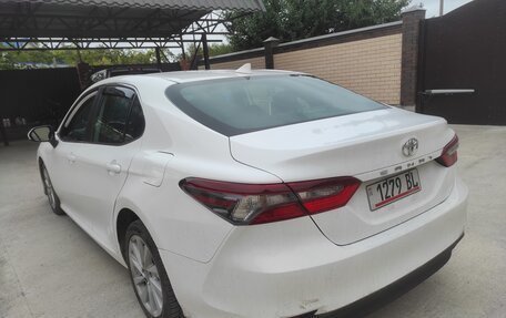 Toyota Camry, 2022 год, 2 500 000 рублей, 3 фотография