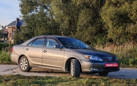 Toyota Camry V40, 2004 год, 570 000 рублей, 3 фотография