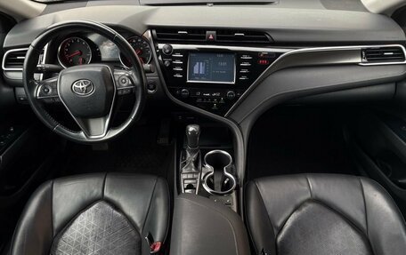 Toyota Camry, 2017 год, 2 449 000 рублей, 7 фотография