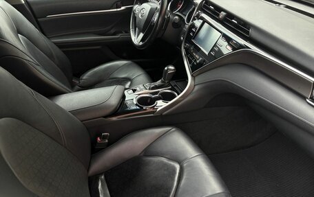 Toyota Camry, 2017 год, 2 449 000 рублей, 16 фотография