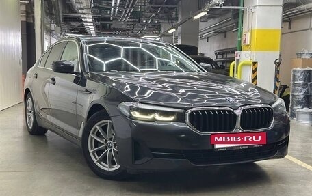 BMW 5 серия, 2021 год, 3 350 000 рублей, 3 фотография