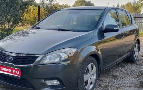 KIA cee'd I рестайлинг, 2010 год, 520 000 рублей, 2 фотография