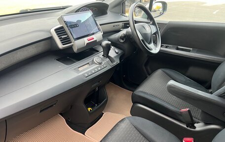 Honda Freed I, 2011 год, 950 000 рублей, 11 фотография