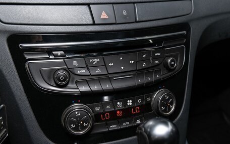 Peugeot 508 II, 2012 год, 975 000 рублей, 12 фотография