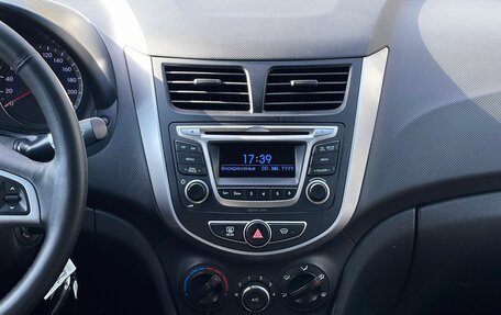 Hyundai Solaris II рестайлинг, 2016 год, 999 000 рублей, 21 фотография