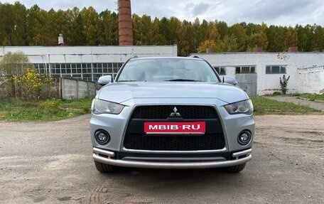 Mitsubishi Outlander III рестайлинг 3, 2011 год, 1 500 000 рублей, 1 фотография