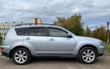 Mitsubishi Outlander III рестайлинг 3, 2011 год, 1 500 000 рублей, 4 фотография