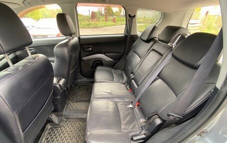 Mitsubishi Outlander III рестайлинг 3, 2011 год, 1 500 000 рублей, 11 фотография