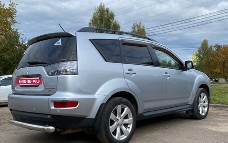 Mitsubishi Outlander III рестайлинг 3, 2011 год, 1 500 000 рублей, 8 фотография