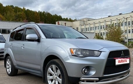 Mitsubishi Outlander III рестайлинг 3, 2011 год, 1 500 000 рублей, 6 фотография