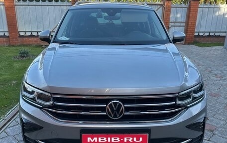 Volkswagen Tiguan II, 2021 год, 4 150 000 рублей, 1 фотография