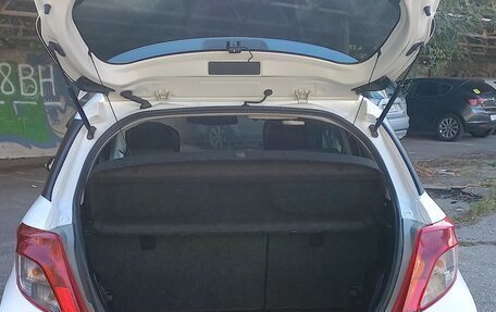 Toyota Yaris III рестайлинг, 2012 год, 800 000 рублей, 7 фотография