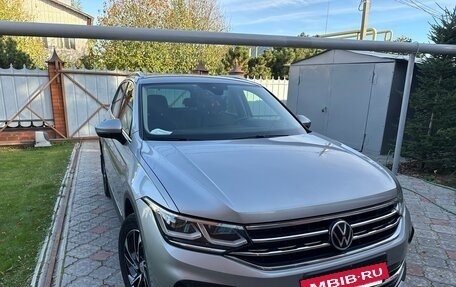 Volkswagen Tiguan II, 2021 год, 4 150 000 рублей, 10 фотография