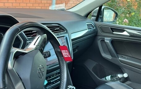 Volkswagen Tiguan II, 2021 год, 4 150 000 рублей, 2 фотография