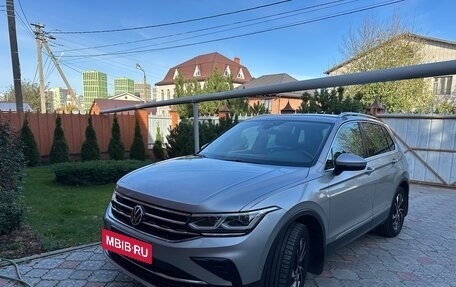 Volkswagen Tiguan II, 2021 год, 4 150 000 рублей, 11 фотография