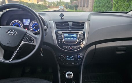 Hyundai Solaris II рестайлинг, 2015 год, 950 000 рублей, 6 фотография