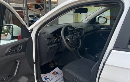 Volkswagen T-Cross I, 2022 год, 1 700 000 рублей, 6 фотография