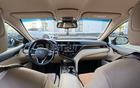 Toyota Camry, 2018 год, 2 200 000 рублей, 8 фотография