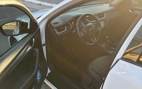 Skoda Octavia, 2017 год, 1 750 000 рублей, 11 фотография