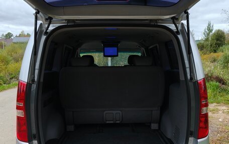 Hyundai H-1 II рестайлинг, 2010 год, 1 720 000 рублей, 6 фотография
