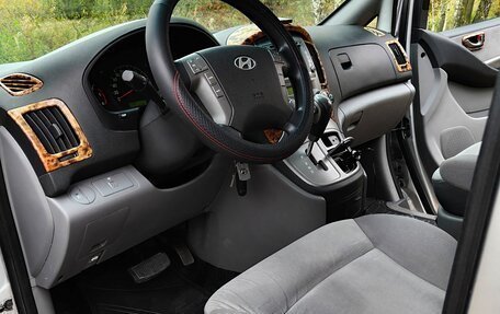 Hyundai H-1 II рестайлинг, 2010 год, 1 720 000 рублей, 11 фотография