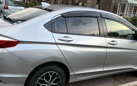 Honda Grace I, 2019 год, 1 500 000 рублей, 3 фотография