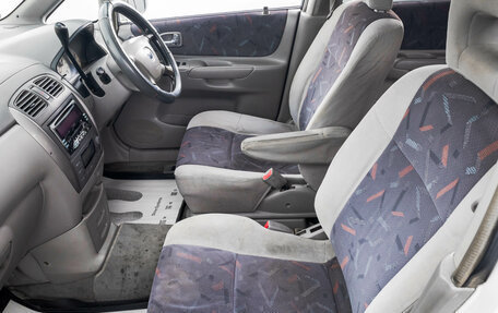 Mazda Premacy III, 2001 год, 399 000 рублей, 21 фотография