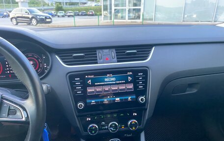 Skoda Octavia, 2020 год, 1 850 000 рублей, 10 фотография