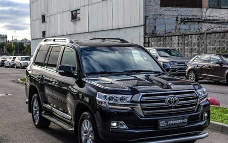 Toyota Land Cruiser 200, 2018 год, 6 349 898 рублей, 4 фотография