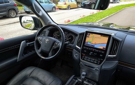 Toyota Land Cruiser 200, 2018 год, 6 349 898 рублей, 9 фотография