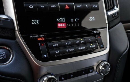 Toyota Land Cruiser 200, 2018 год, 6 349 898 рублей, 27 фотография