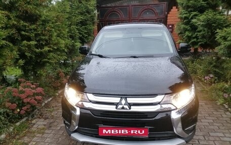 Mitsubishi Outlander III рестайлинг 3, 2018 год, 2 199 000 рублей, 1 фотография