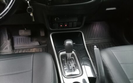 Mitsubishi Outlander III рестайлинг 3, 2018 год, 2 199 000 рублей, 8 фотография